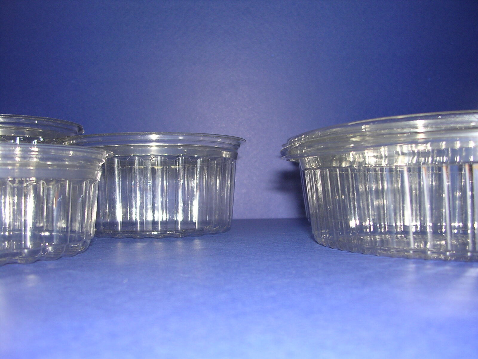 Potes y envases con tapa
